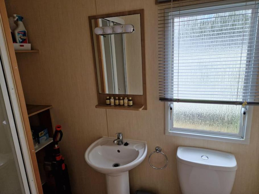 Homely 3 Bed Van @ Weymouth Bay Exterior photo