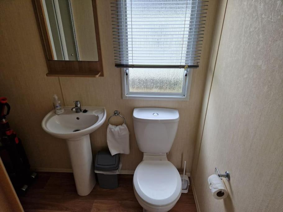 Homely 3 Bed Van @ Weymouth Bay Exterior photo