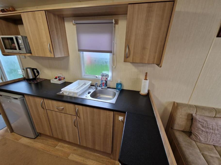 Homely 3 Bed Van @ Weymouth Bay Exterior photo
